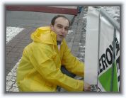 007 * 640 x 480 * (127KB)